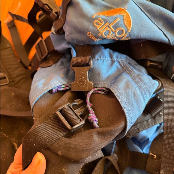 Lowe Alpine Two-Tone Adventure Backpack - Picture 3 of 5